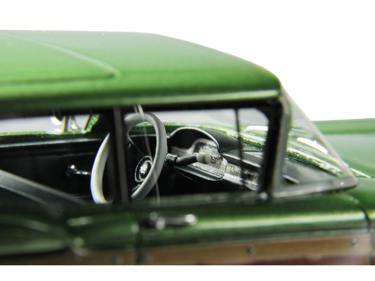 1959 Ford Country Squire Sherwood Green Metallic with Woodgrain Sides and Green Interior Limited Edition to 200 pieces Worldwide 1/43 Model Car by Goldvarg Collection Goldvarg Collection