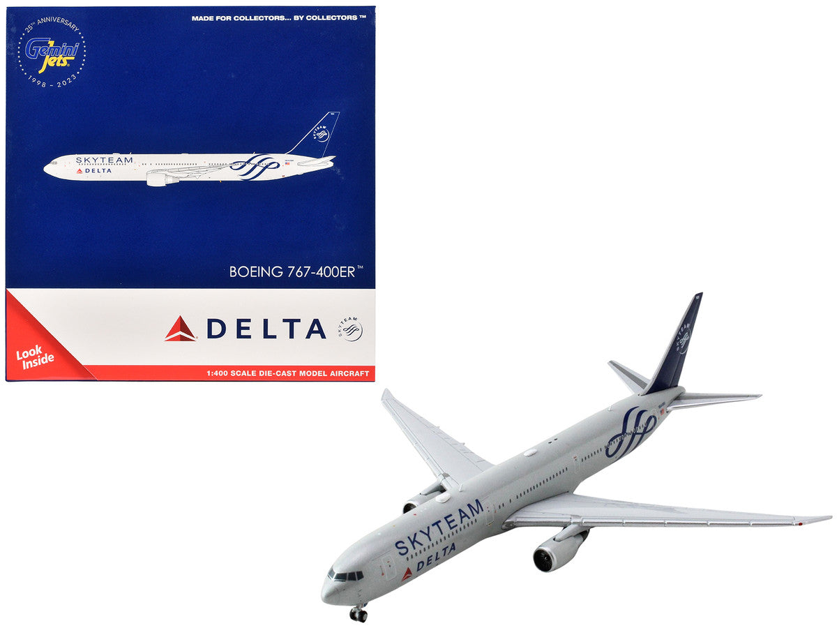 Boeing 767-400ER Commercial Aircraft "Delta Air Lines Skyteam" (N844MH) Gray Metallic with Blue Tail 1/400 Diecast Model Airplane by GeminiJets-0