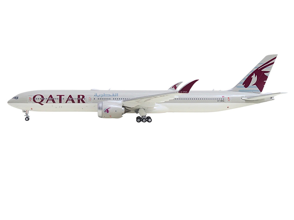 Boeing 777-9 Commercial Aircraft "Qatar Airways" (A7-BKA) Gray with Dark Red Tail Graphics 1/400 Diecast Model GeminiJets GeminiJets