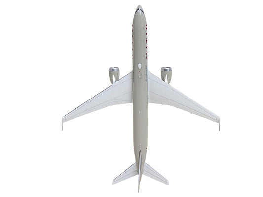 Boeing 777-9 Commercial Aircraft "Qatar Airways" (A7-BKA) Gray with Dark Red Tail Graphics 1/400 Diecast Model GeminiJets GeminiJets