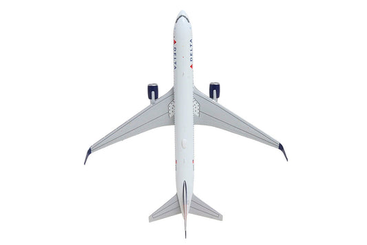 Boeing 767-300ER Commercial Aircraft "Delta Air Lines" (N199DN) White with Red and Blue Tail 1/400 Diecast Model by GeminiJets GeminiJets