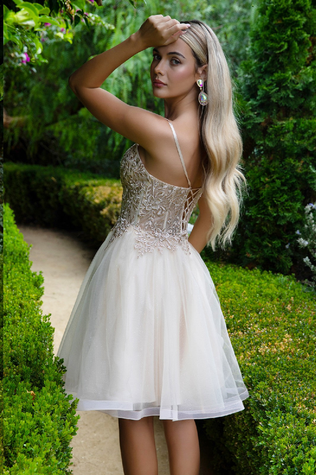 Floral Embroidery Embellished Glitter Mesh Sweetheart Neckline A-Line Homecoming Dress-4