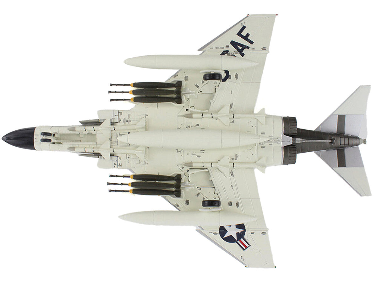 McDonnell Douglas F-4C Phantom II Fighter-Bomber Aircraft "433rd TFS 8th TFW Ubon Thailand" (1966) United States Air Force "Air Power Series" 1/72 Diecast Model by Hobby Master-3