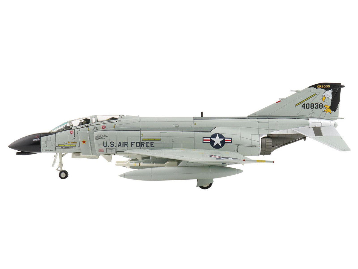 McDonnell Douglas F-4C Phantom II Fighter-Bomber Aircraft "40838 114th Tactical Fighter Training Squadron Oregon Air National Guard" (1980) United States Air Force "Air Power Series" 1/72 Diecast Model by Hobby Master Hobby Master
