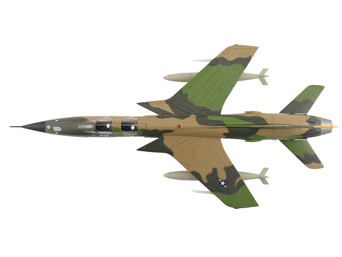 Republic F-105F Thunderchief Fighter-Bomber Aircraft "63-8331 Red River Showboat 354th Tactical Fighter Squadron 355th Tactical Fighter Wing Takhli Royal Thai AFB" United States Air Force "Air Power Series" 1/72 Diecast Model by Hobby Master-2