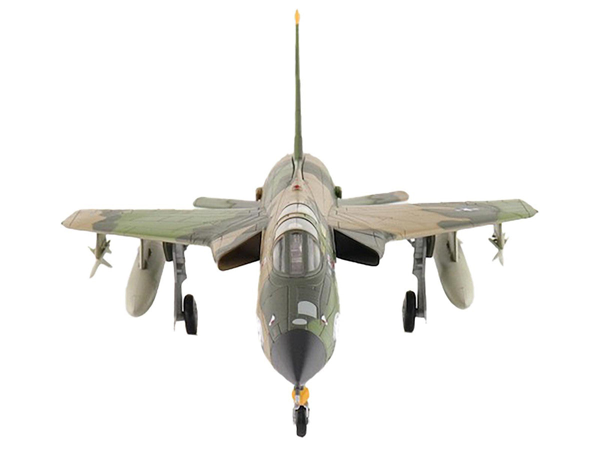 Republic F-105F Thunderchief Fighter-Bomber Aircraft "63-8331 Red River Showboat 354th Tactical Fighter Squadron 355th Tactical Fighter Wing Takhli Royal Thai AFB" United States Air Force "Air Power Series" 1/72 Diecast Model by Hobby Master-1