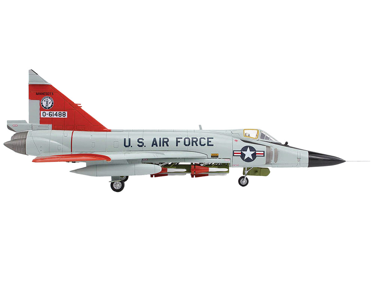 Convair F-102A Delta Dagger Interceptor Aircraft "179th Fighter Interceptor Squadron Minnesota Air National Guard" (1966) United States Air Force "Air Power Series" 1/72 Diecast Model by Hobby Master-1