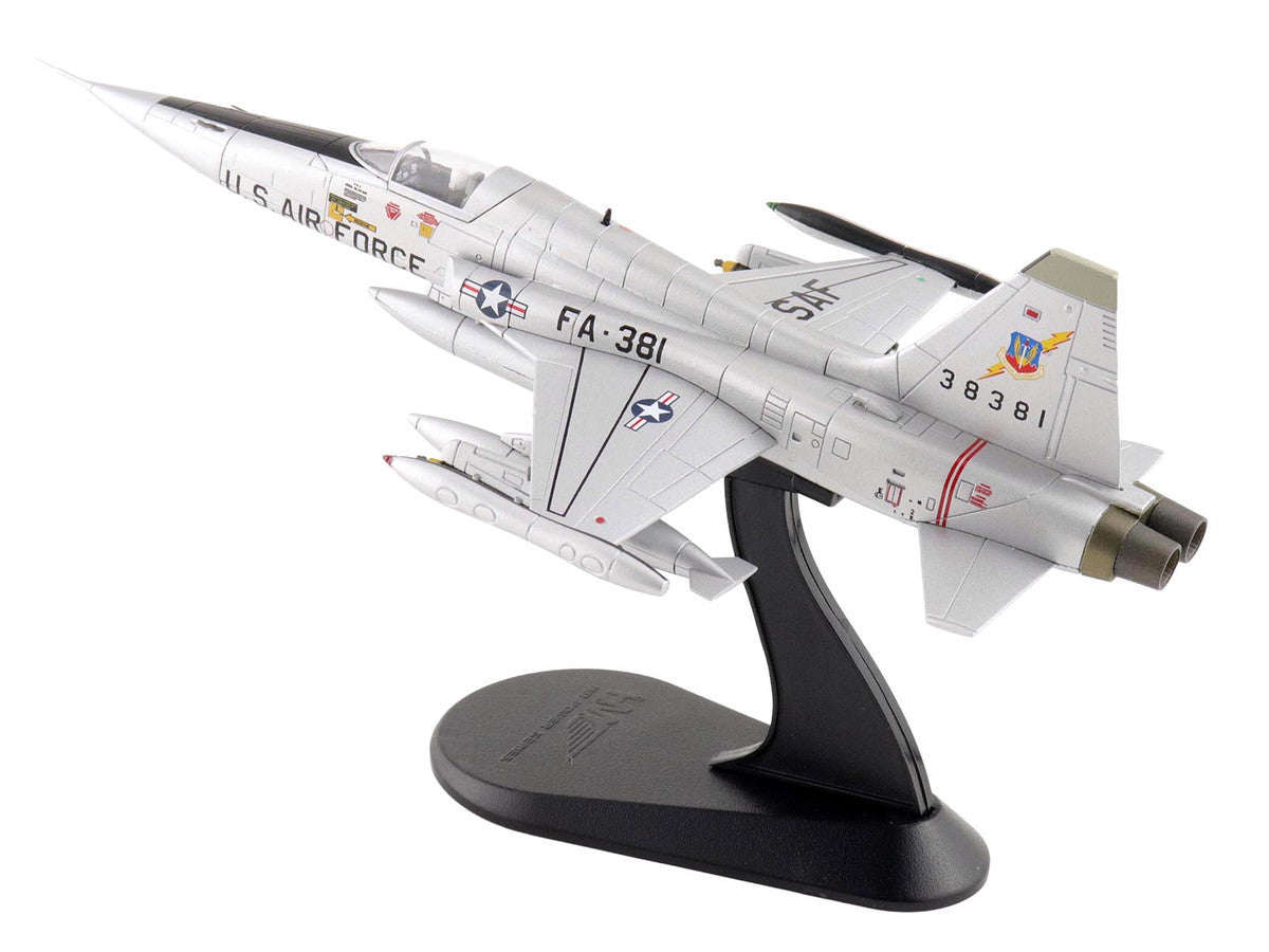 Northrop F-5A Freedom Fighter Aircraft "38381" (1960s) United States Air Force "Air Power Series" 1/72 Diecast Model by Hobby Master-2