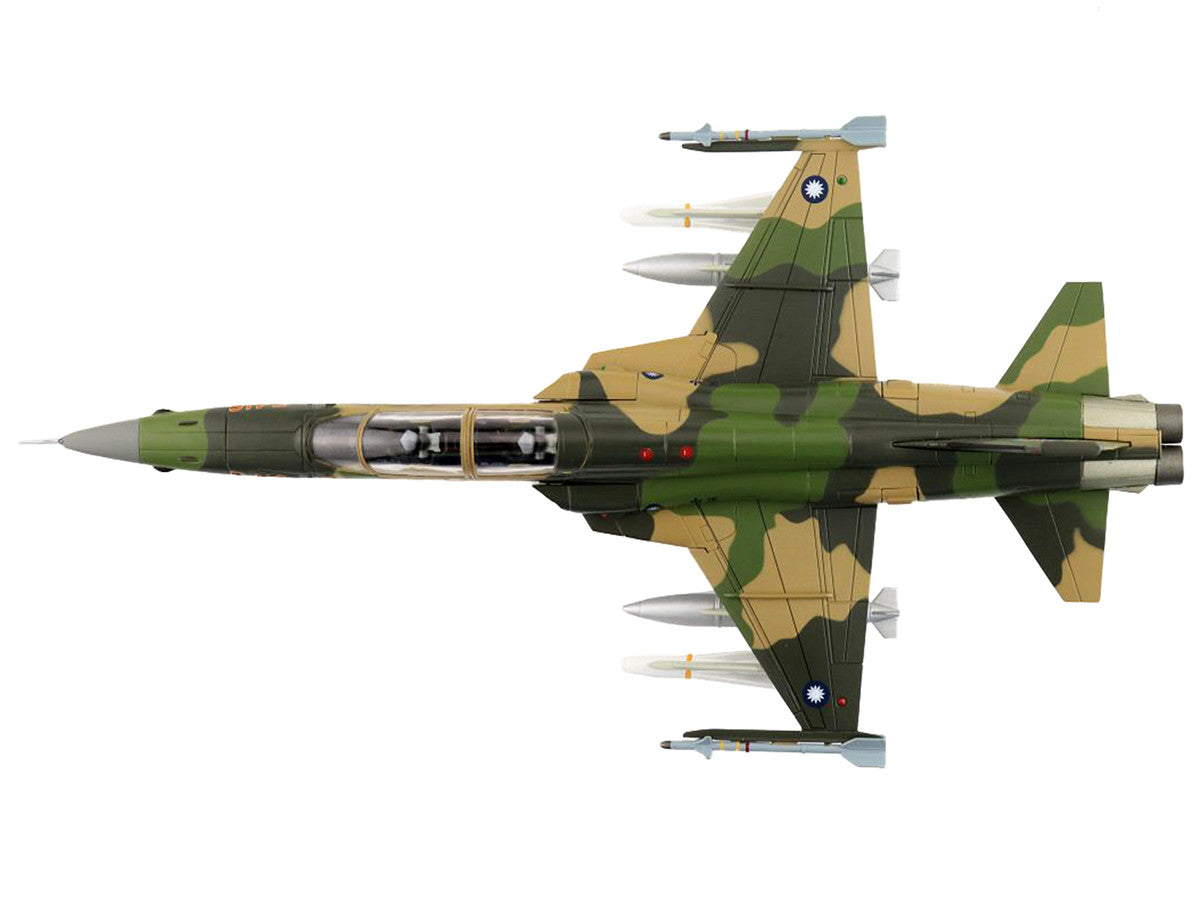 Northrop F-5F Tiger II Aircraft "46th Aggressor Squadron 7th Flight Training Wing" Republic of China Air Force "Air Power Series" 1/72 Diecast Model by Hobby Master-1