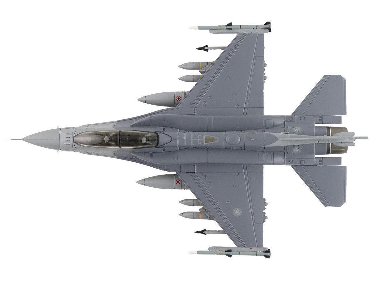Lockheed F-16D Fighting Falcon Fighter Aircraft "6831 Block 70" (2025) Republic of China Air Force "Air Power Series" 1/72 Diecast Model by Hobby Master-3
