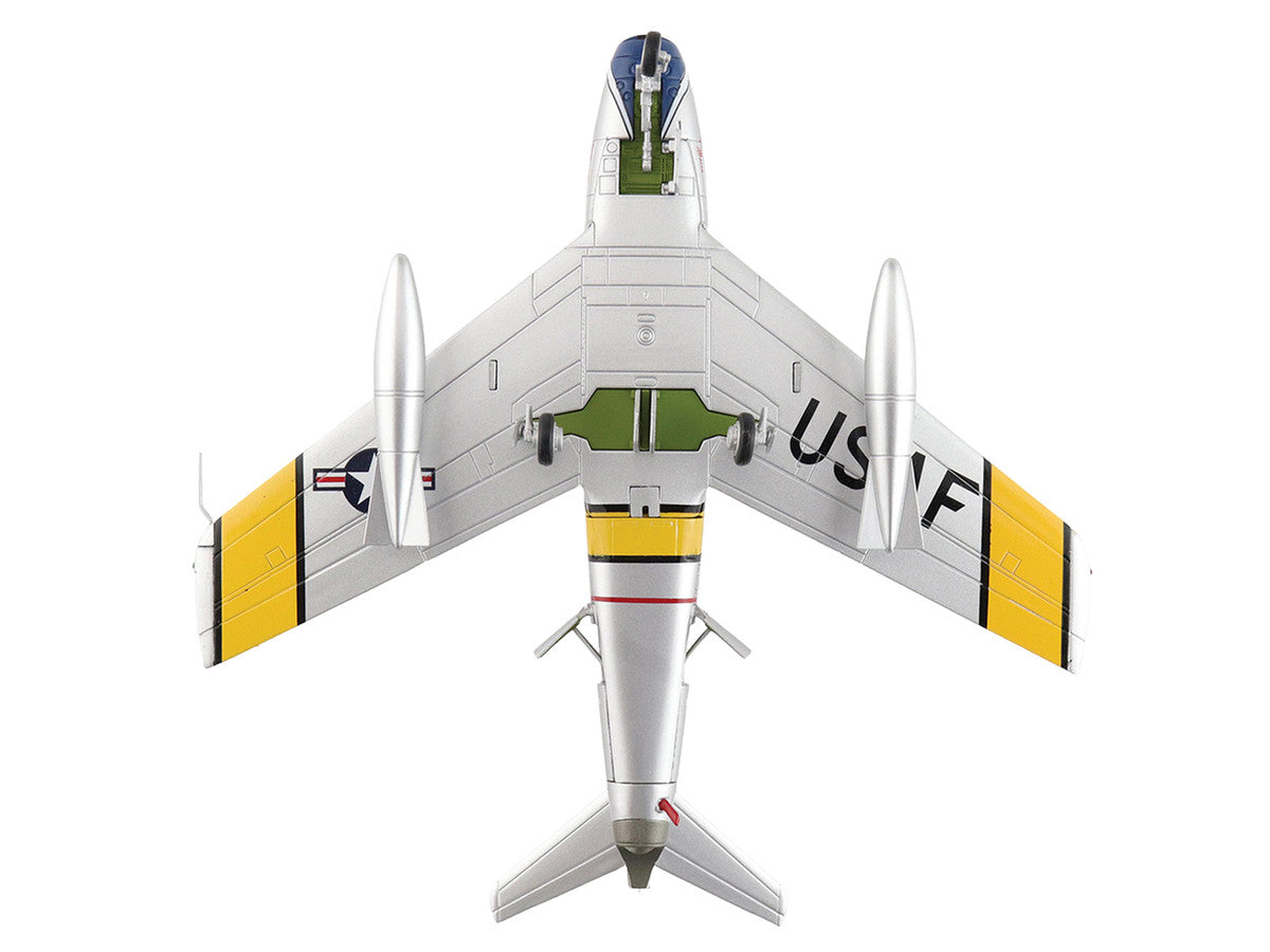 North American F-86F Sabre Fighter Aircraft "24872 Gene Kranz My Darling Marta, 69th Fighter Bomber Squadron, EAA Aviation Museum" United States Air Force "Air Power Series" 1/72 Diecast Model by Hobby Master Hobby Master