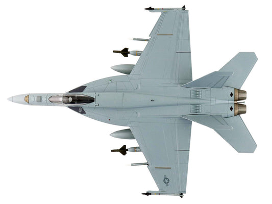 Boeing F/A-18E Super Hornet Fighter Aircraft "Dagger Team (with decals)" United States Navy "Air Power Series" 1/72 Diecast Model by Hobby Master-0