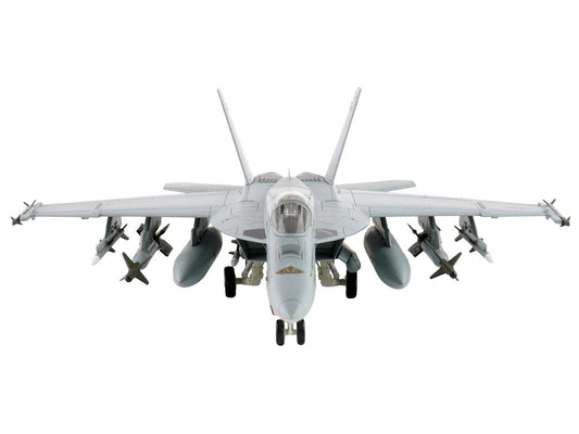 Boeing F/A-18E Super Hornet Fighter Aircraft "Dagger Team (with decals)" United States Navy "Air Power Series" 1/72 Diecast Model by Hobby Master-1