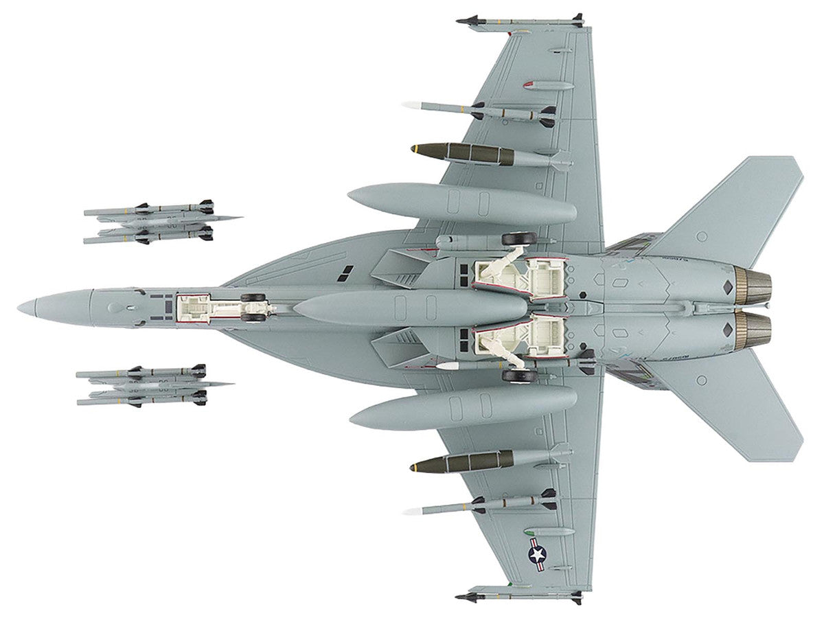 Boeing F/A-18F Super Hornet Fighter Aircraft "165875 Green Hornet VX-23 Salty Dogs NAS Patuxent River" (2011) United States Navy "Air Power Series" 1/72 Diecast Model by Hobby Master-3