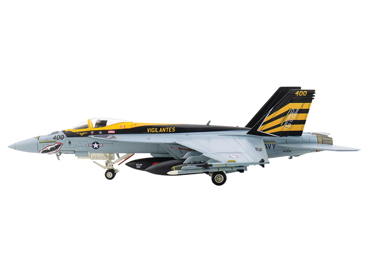 Boeing F/A-18E Super Hornet Fighter Aircraft "166828 VFA-151 Vigilantes USS Lincoln" (2021) United States Navy "Air Power Series" 1/72 Diecast Model by Hobby Master Hobby Master