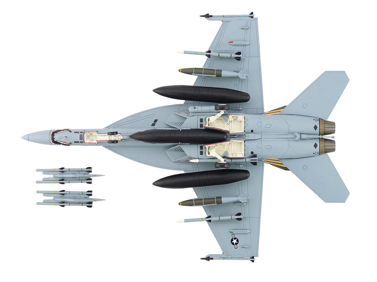 Boeing F/A-18E Super Hornet Fighter Aircraft "166828 VFA-151 Vigilantes USS Lincoln" (2021) United States Navy "Air Power Series" 1/72 Diecast Model by Hobby Master Hobby Master