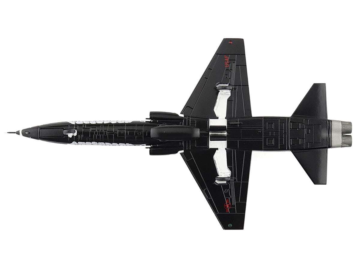 Northrop T-38C Talon Aircraft "65-10331 FAIP Scheme 87th FTS Laughlin AFB" (2021) United States Air Force "Air Power Series" 1/72 Diecast Model by Hobby Master-1
