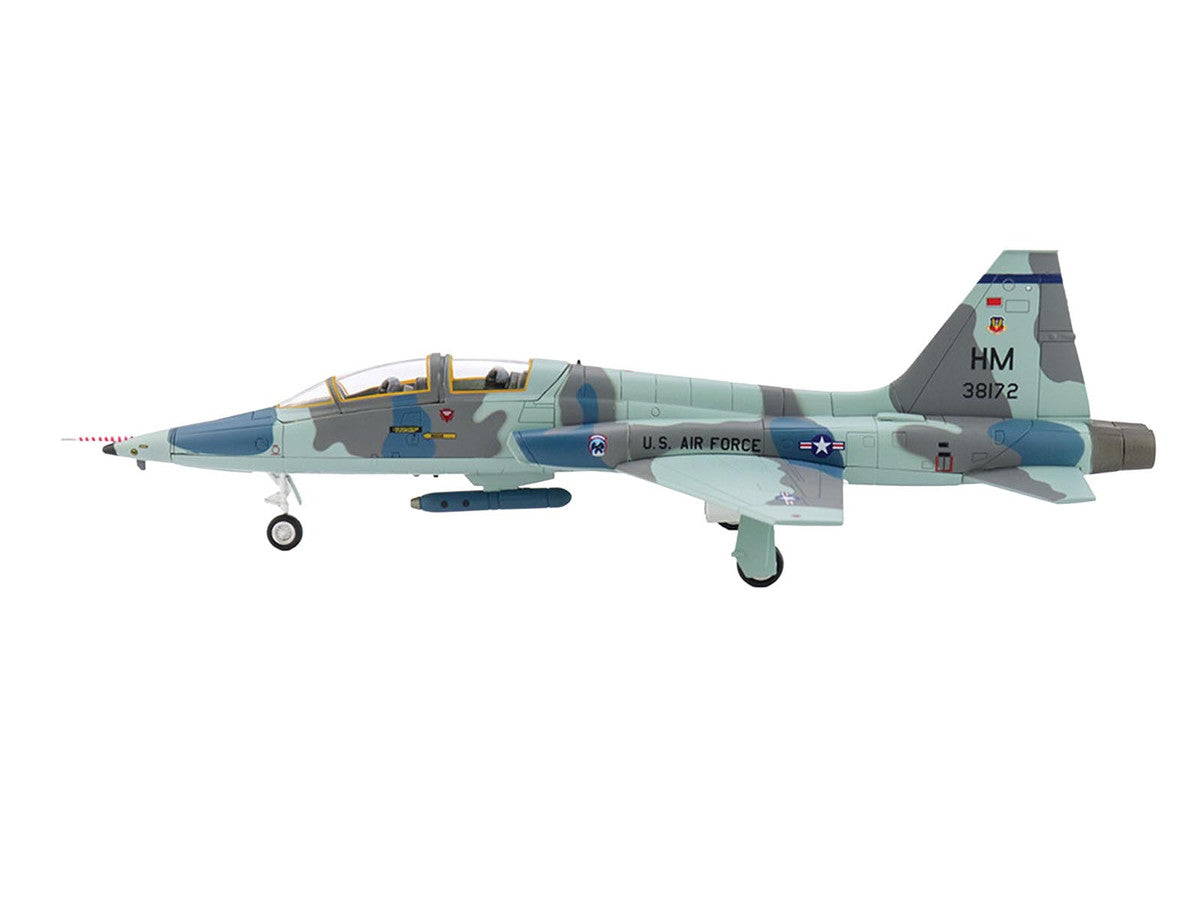 Northrop AT-38B Talon Aircraft "63-8172 479th TTW LIFT Trainer NASA" (1980s) United States Air Force "Air Power Series" 1/72 Diecast Model by Hobby Master Hobby Master