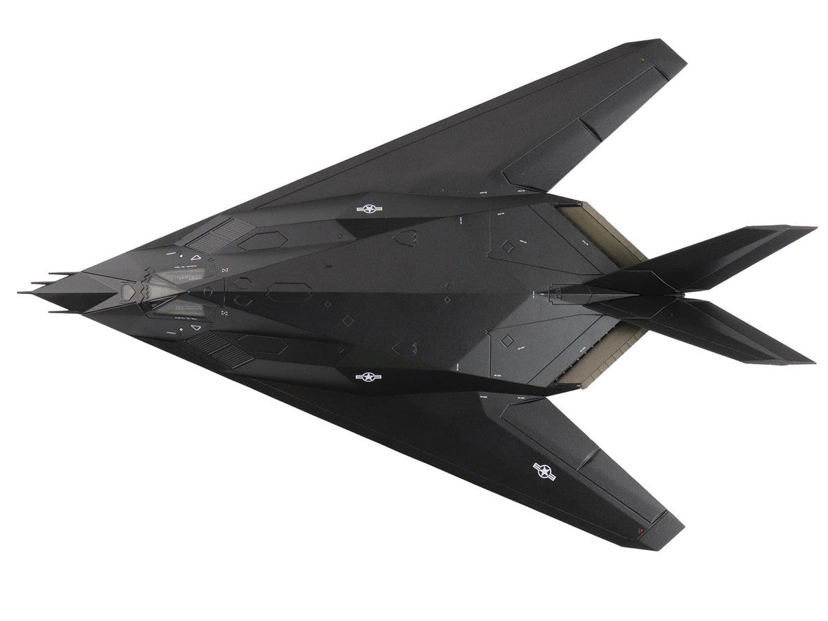 Lockheed YF-117 Nighthawk Stealth Aircraft "79-10782 410th FTS Edwards AFB" (2005) United States Air Force "Air Power Series" 1/72 Diecast Model by Hobby Master Hobby Master