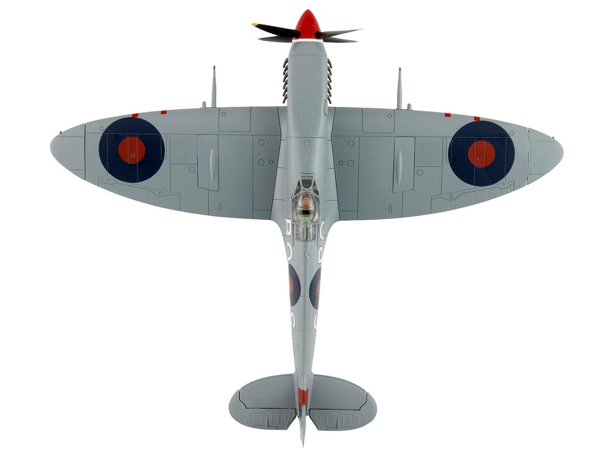 Supermarine Spitfire Mk IXc Fighter Aircraft "MA466 BQ-S No. 451 Squadron Corsica" (1944) Royal Australian Air Force "Air Power Series" 1/48 Diecast Model by Hobby Master-2