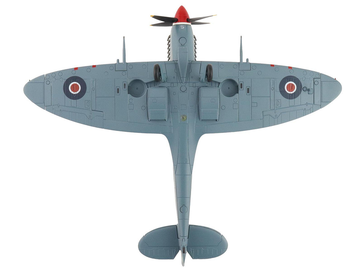Supermarine Spitfire Mk IXc Fighter Aircraft "MA466 BQ-S No. 451 Squadron Corsica" (1944) Royal Australian Air Force "Air Power Series" 1/48 Diecast Model by Hobby Master-3