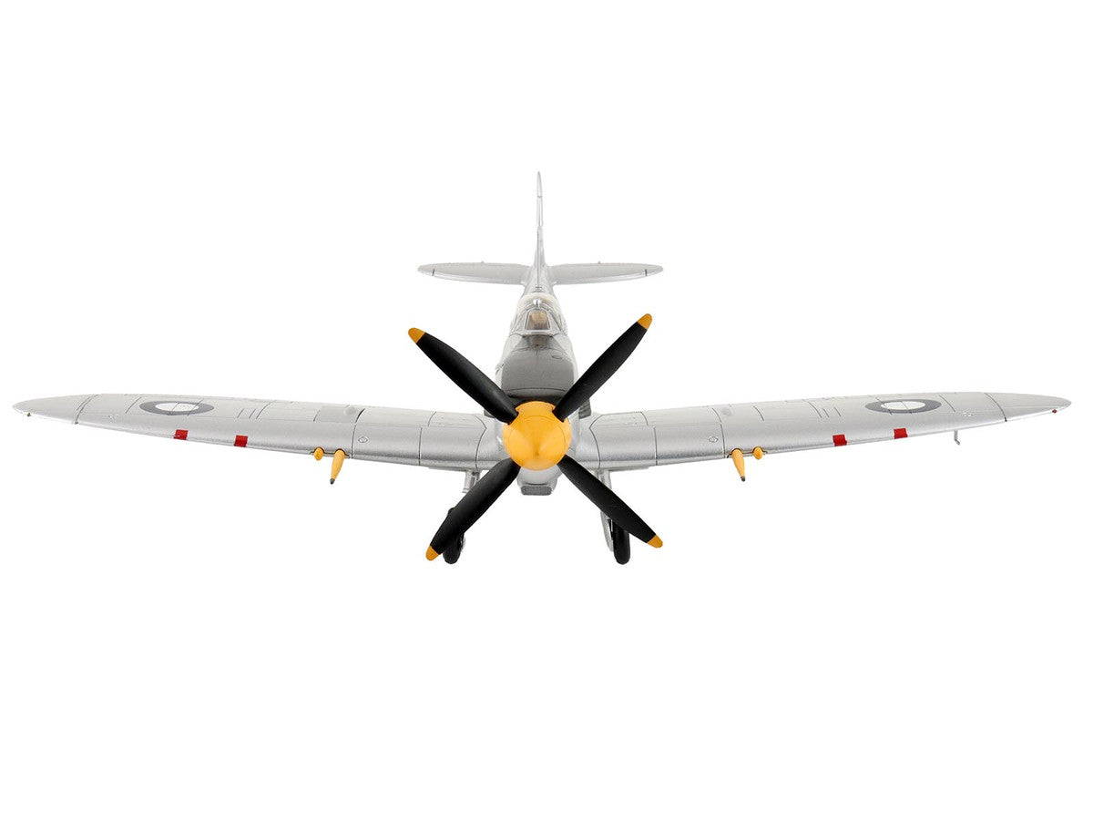 Supermarine Spitfire Mk VIII Fighter Aircraft "A53-379 Flight Lieutenant David Glaser No. 549 Squadron Strauss Airstrip" (1944) Royal Australian Air Force "Air Power Series" 1/48 Diecast Model by Hobby Master-1