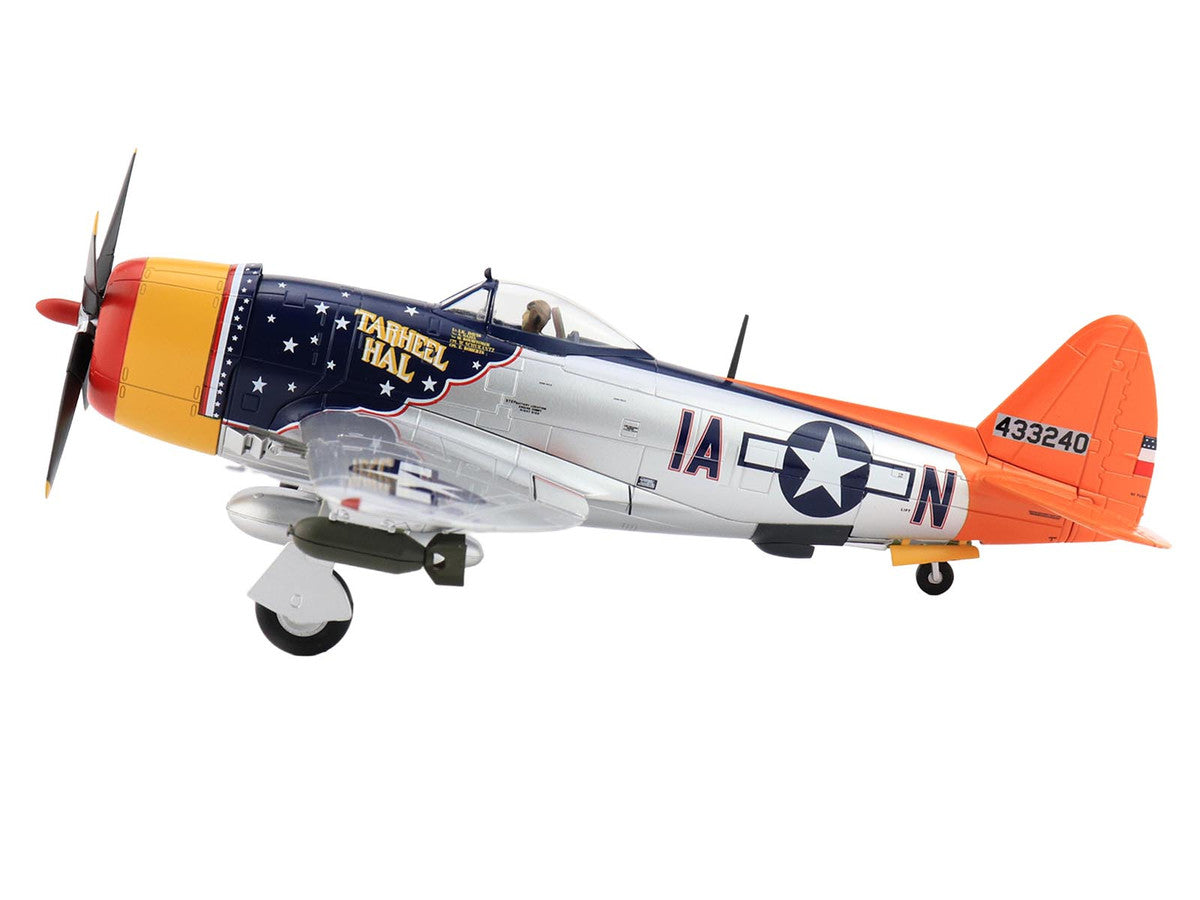 Republic P-47D Thunderbolt Aircraft "Tarheel Hal Lt. 'Ike' David 66 FS 358 FG" (1945) United States Army Air Forces "Air Power Series" 1/48 Diecast Model by Hobby Master Hobby Master