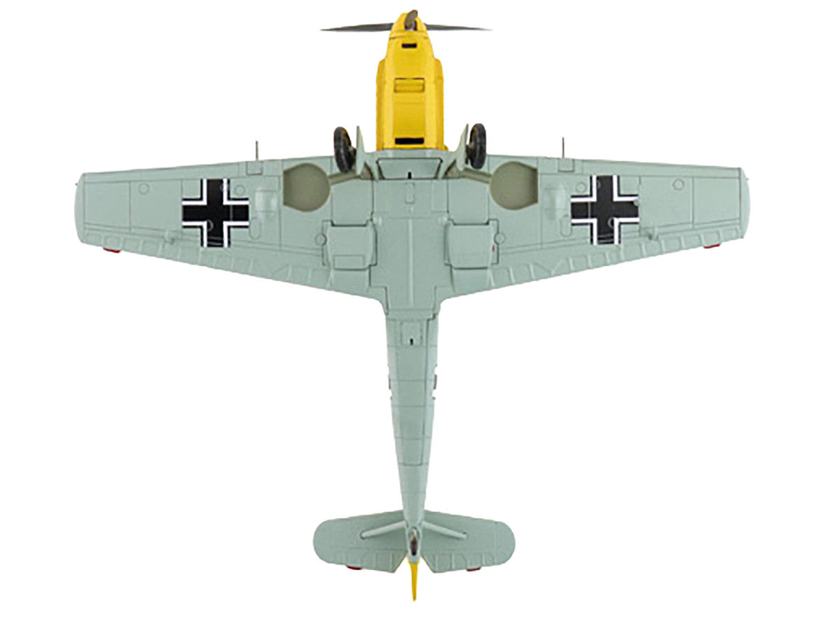 Messerschmitt Bf 109E-3 Fighter Aircraft "White 4 Unteroffizier Horst Perez 4/JG 26" (1940) German Luftwaffe "Air Power Series" 1/48 Diecast Model by Hobby Master Hobby Master