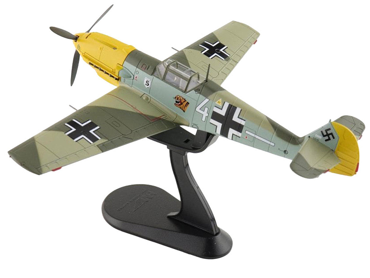 Messerschmitt Bf 109E-3 Fighter Aircraft "White 4 Unteroffizier Horst Perez 4/JG 26" (1940) German Luftwaffe "Air Power Series" 1/48 Diecast Model by Hobby Master Hobby Master