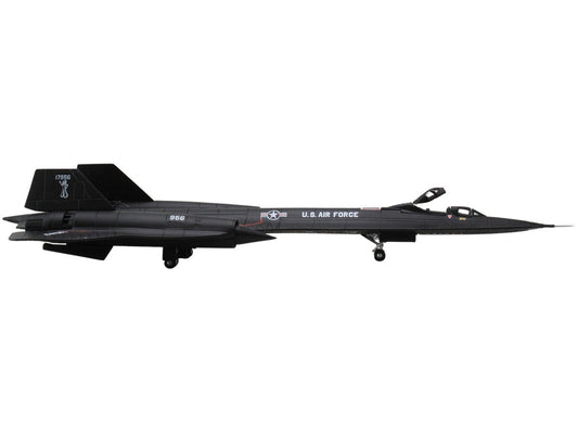 Lockheed SR-71B Blackbird Stealth Aircraft "9th Strategic Reconnaissance Wing Beale Air Base Gumby" United States Air Force 1/200 Diecast Model Airplane by Herpa Herpa