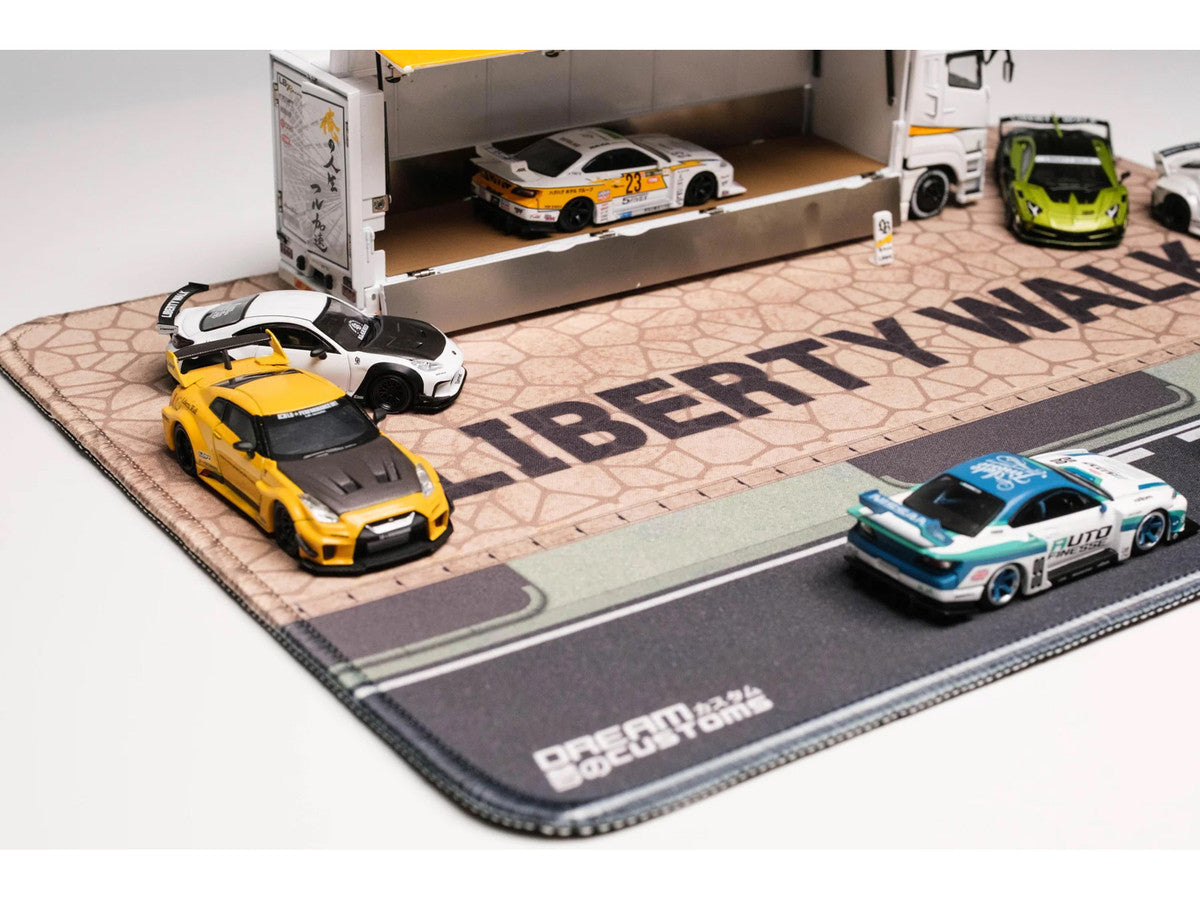 Desktop Display Mat "Liberty Walk" by Dream Customs Dream Customs