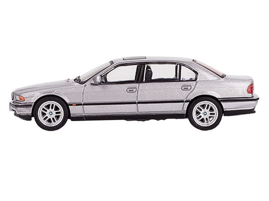 BMW 750IL Aspen Silver Metallic with Sun Roof Limited Edition 1/64 Diecast Model Car by Mini GT-0