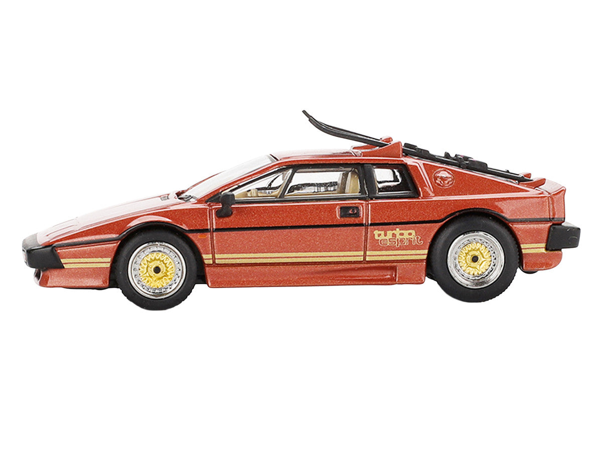 Lotus Esprit Turbo RHD (Right Hand Drive) Copper Fire Metallic with Skiis 007 James Bond "For Your Eyes Only" (1981) Movie Limited Edition 1/64 Diecast Model Car by Mini GT-0