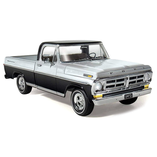 Skill 3 Model Kit 1972 Ford Sport Custom Pickup Truck 1/25 Scale Model by Moebius Moebius