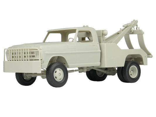 Skill 3 Model Kit 1972 Ford F-350 4x4 Tow Truck High Side Version 1/25 Scale Model by Moebius-1