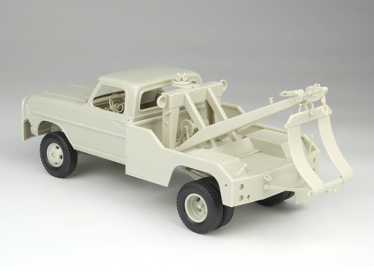 Skill 3 Model Kit 1972 Ford F-350 4x4 Tow Truck High Side Version 1/25 Scale Model by Moebius-0