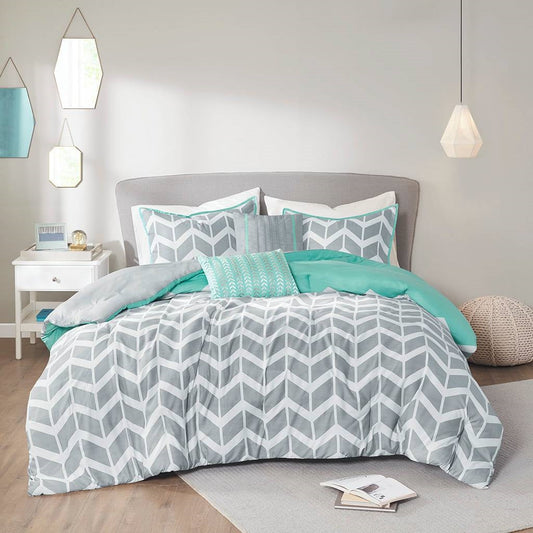 Full/Queen Reversible Comforter Set with Grey White Aqua Teal Chevron Pattern HomePacific
