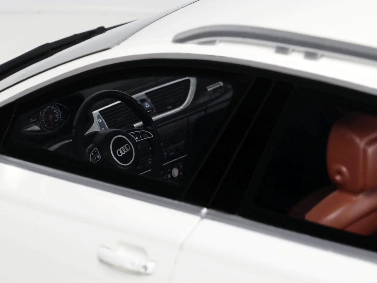 2015 Audi C7 All Road Ibis White 1/18 Model Car by Otto Mobile Otto Mobile