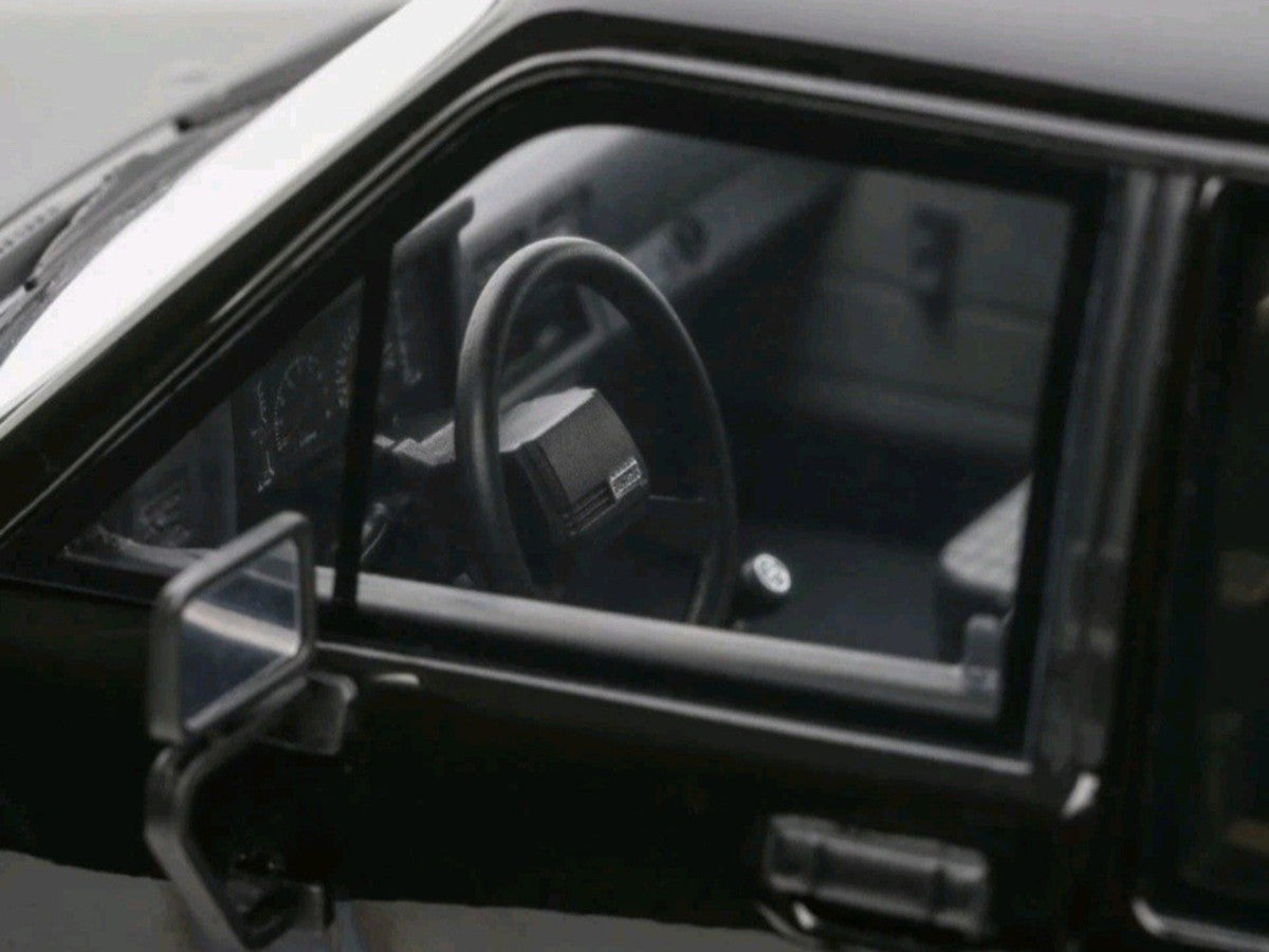 1985 Toyota Hilux SR5 Pickup Truck Black Limited Edition to 2500 pieces Worldwide 1/18 Model Car by Otto Mobile-3