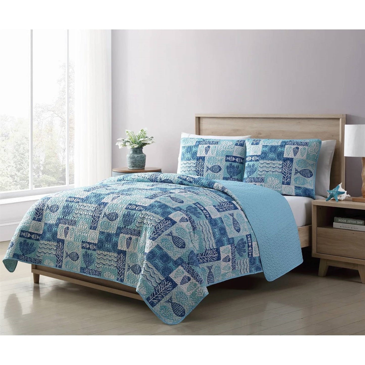 Full/Queen Aqua Blue Cream Beach Sea Shells Coral Fish Coastal 3-Piece Quilt Set FastFurnishings