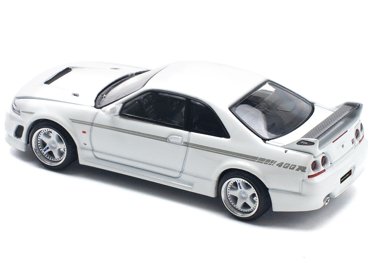 GTR Nismo 400R RHD (Right Hand Drive) White 1/64 Diecast Model Car by Pop Race-0