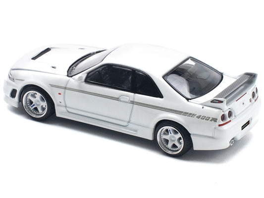 GTR Nismo 400R RHD (Right Hand Drive) White 1/64 Diecast Model Car by Pop Race