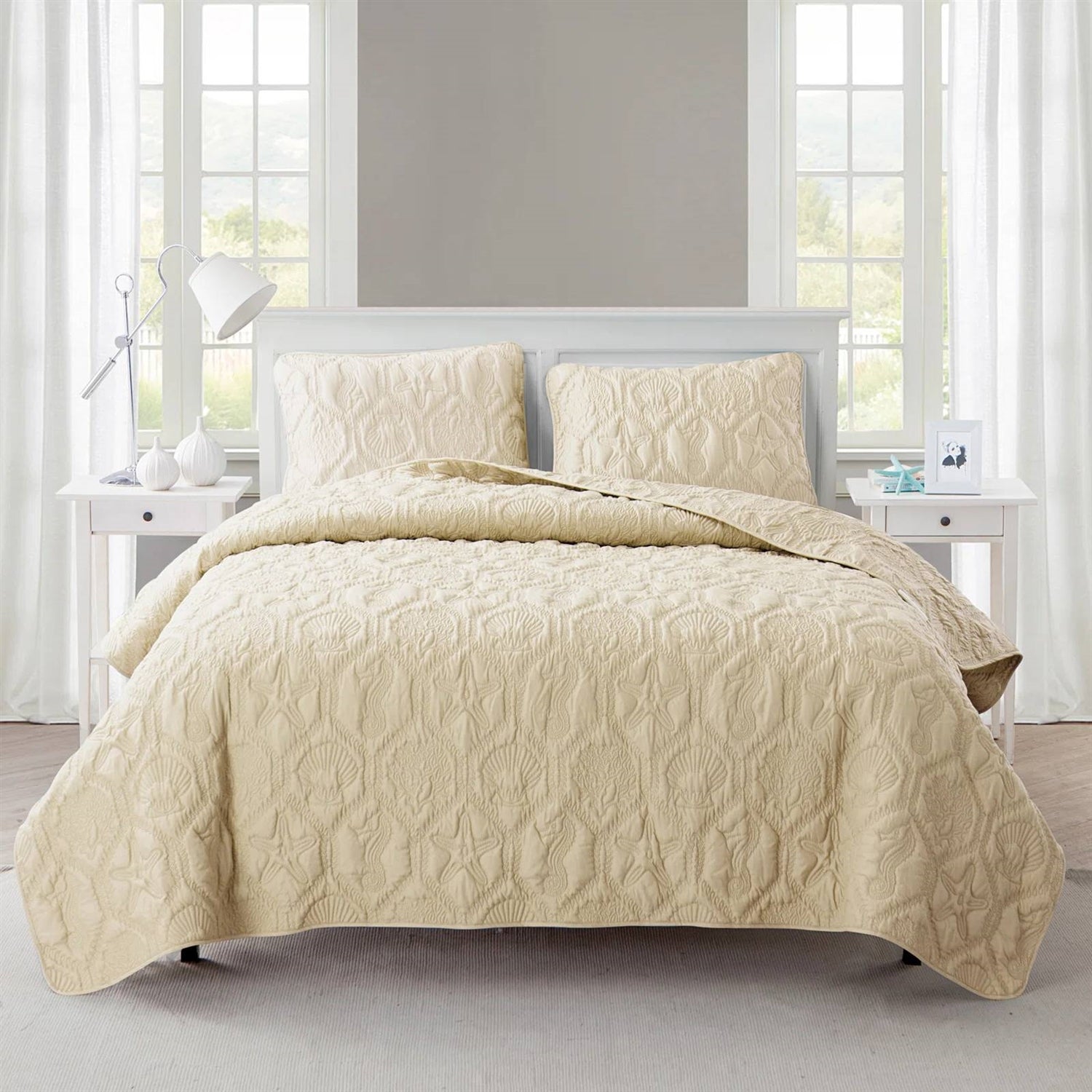 Queen Coastal Beach Starfish Seashells Seahorse Sand Tan 3-Piece Quilt Set FastFurnishings