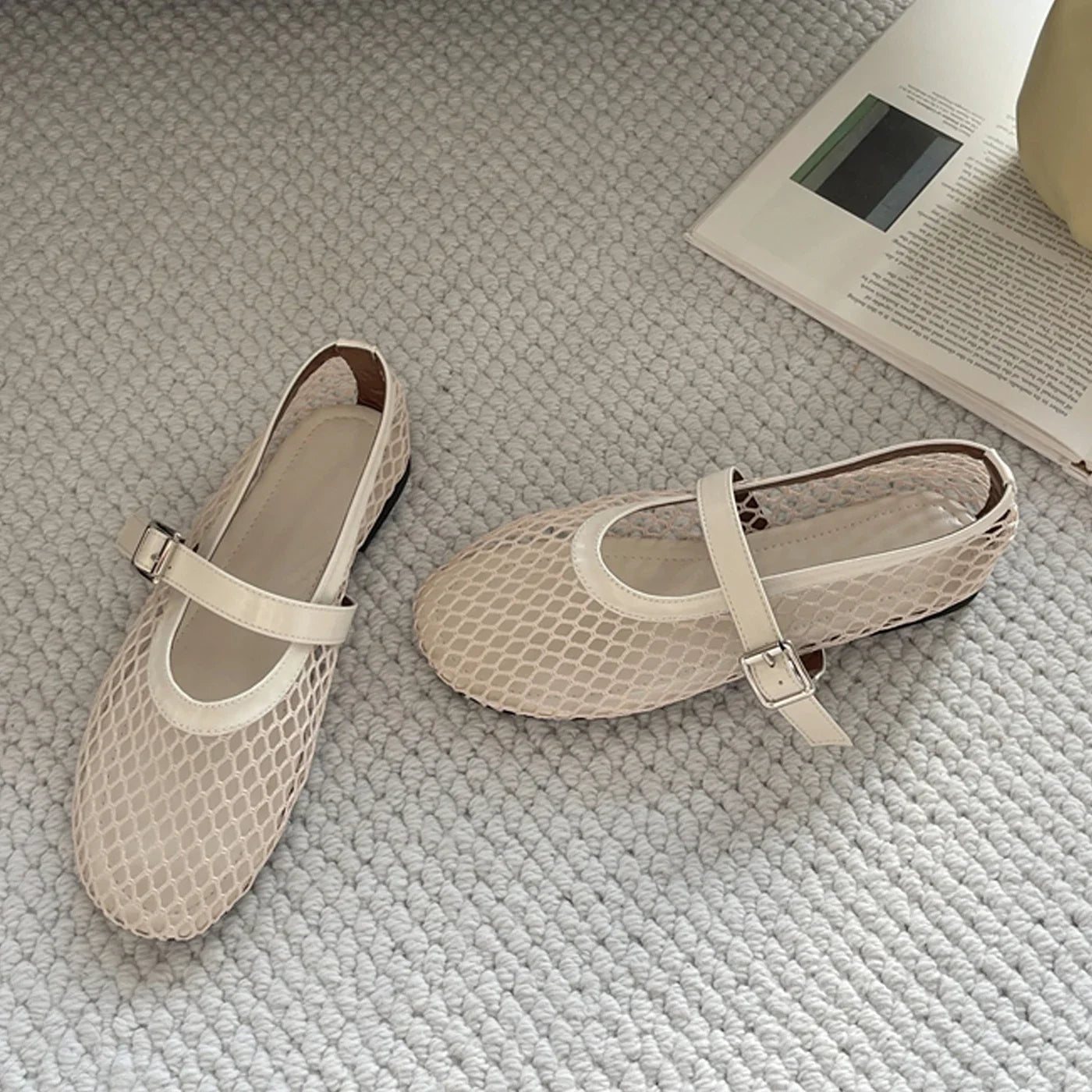 Aneikeh Round Toe Flat Shoes Women Non Slip Flat Sandals Sizes 35-43 Breathable Mesh Beach Outdoor Shallow Comfortable Shoes LadyShow.Store