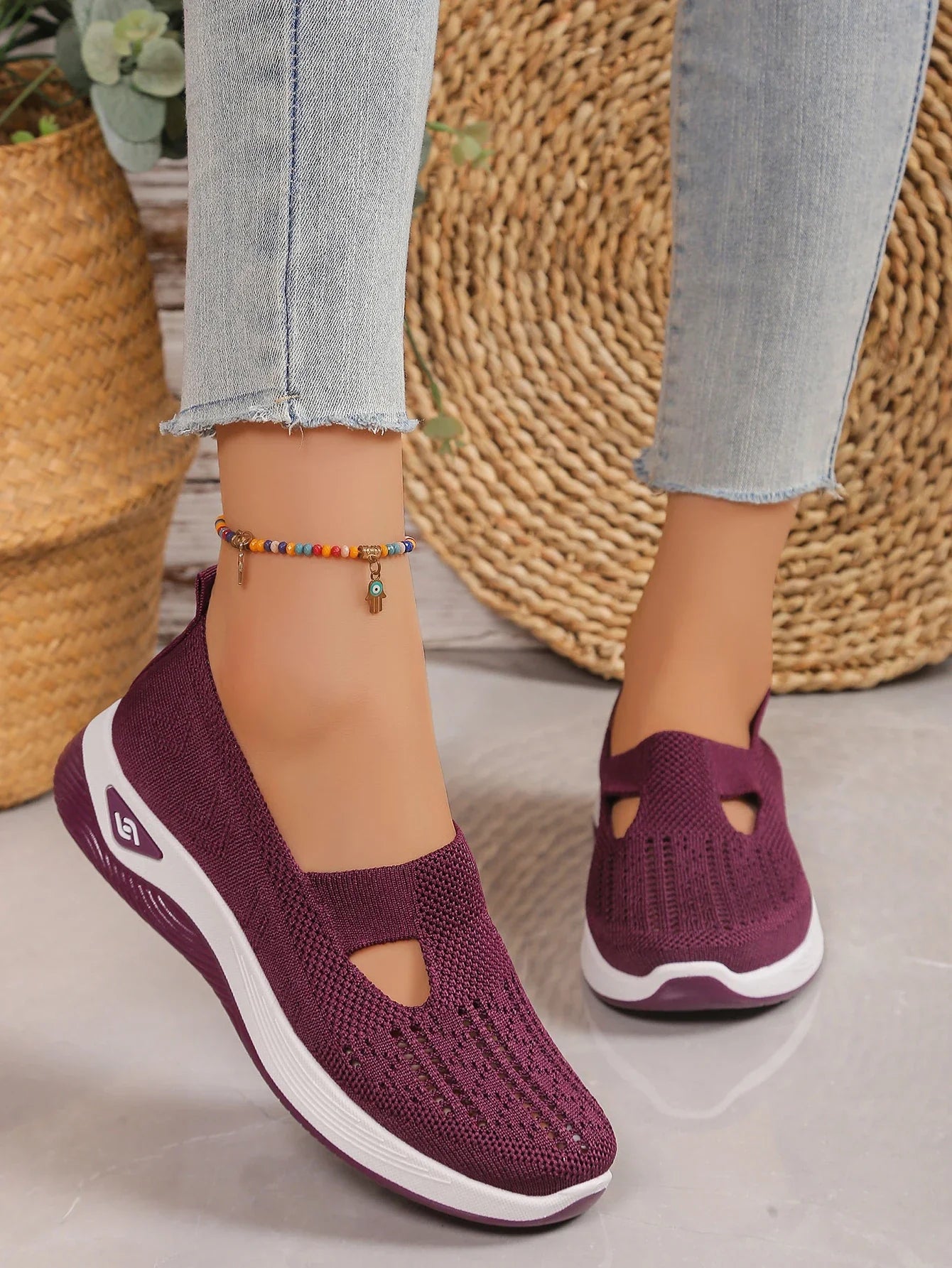 Women's shoes, casual sports shoes, solid color breathable sports soft-soled lightweight walking shoes, low-top knitted casual s LadyShow.Store