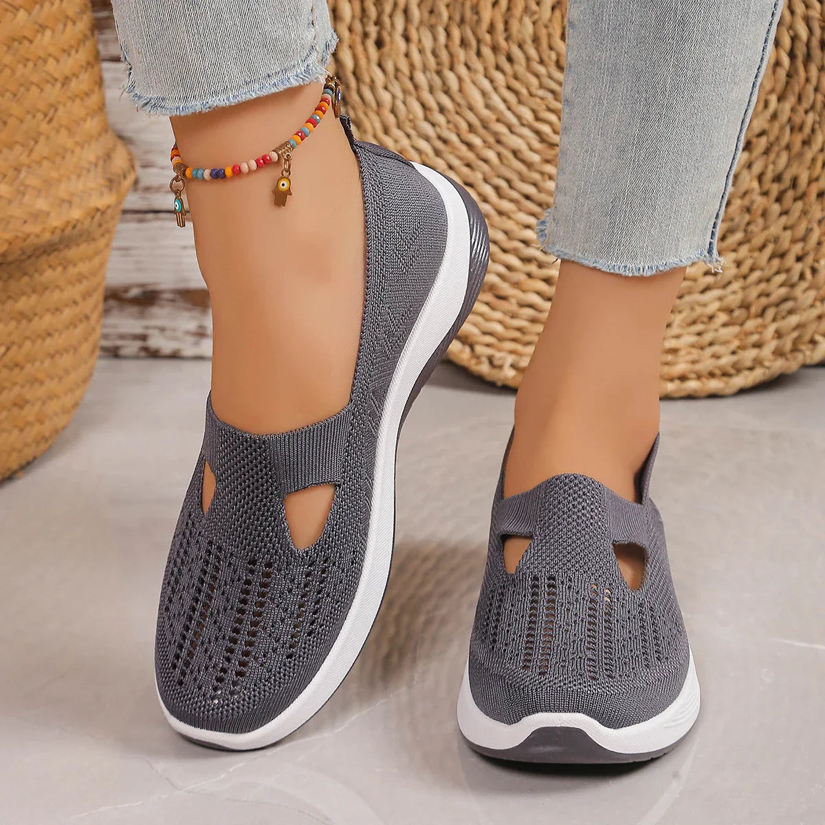Women's shoes, casual sports shoes, solid color breathable sports soft-soled lightweight walking shoes, low-top knitted casual s LadyShow.Store