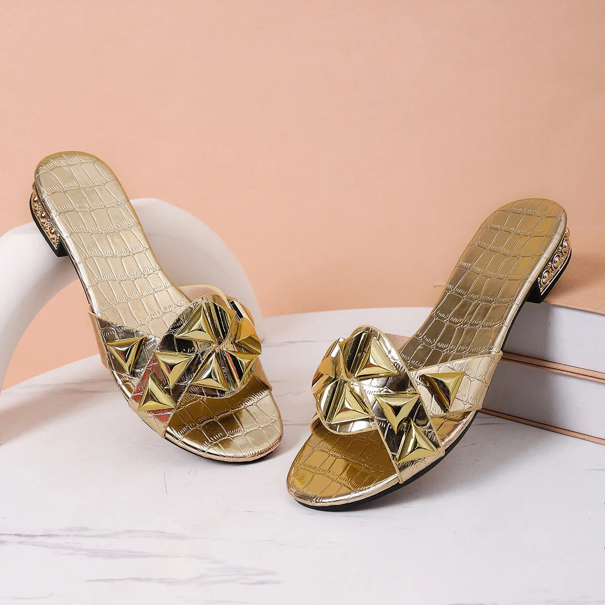 Summer Women Shoes Ladies Flip Flops Designer Outside Female Slippers Summer New Luxury Sandals Fashion Walking Open Toe Slides LadyShow.Store