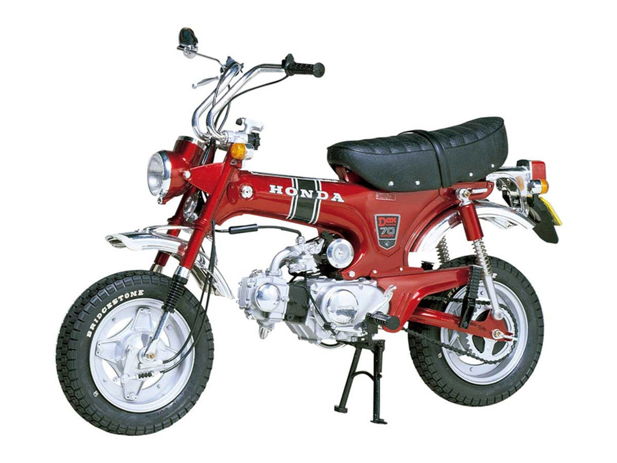 Model Kit Dax Honda Export 70 Motorcycle 1/6 Scale Model by Tamiya Tamiya