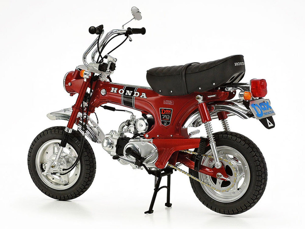 Model Kit Dax Honda Export 70 Motorcycle 1/6 Scale Model by Tamiya Tamiya
