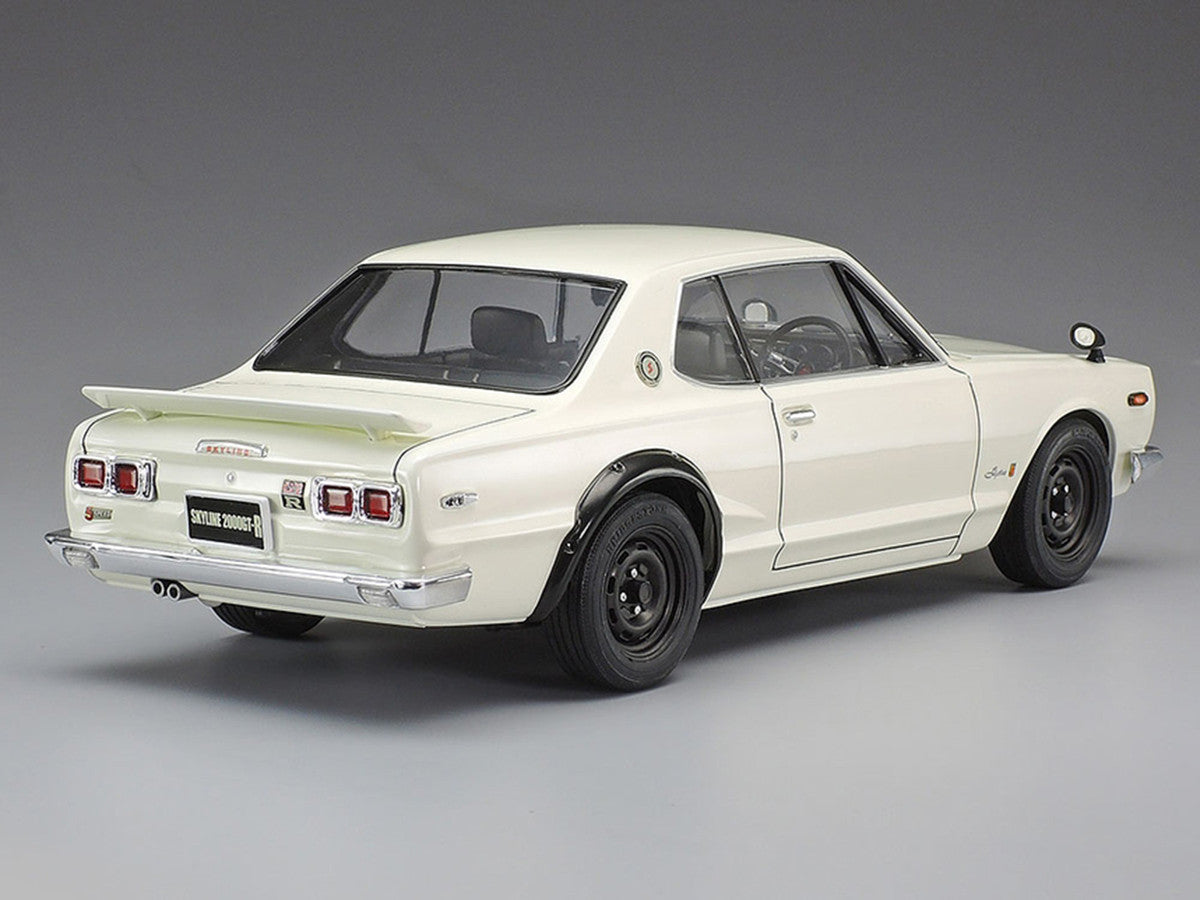 Model Kit Nissan Skyline 2000 GT-R 1/24 Scale Model by Tamiya-3